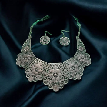 Antique Collar Choker set