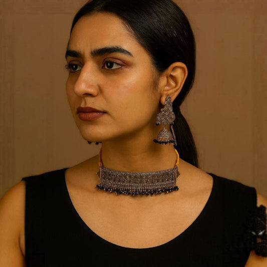 Kuchi Black Choker