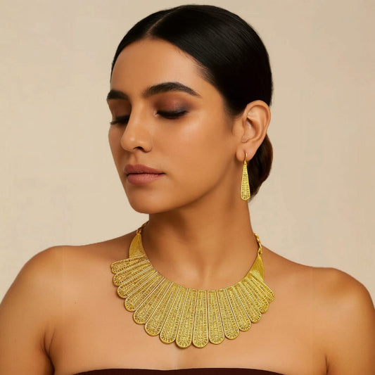 Antique Collar Choker