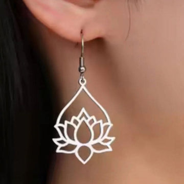 Silver Flower Earrings